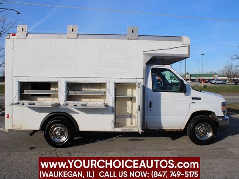 Used 2012 Ford E-350 and Econoline 350 Super Duty w/ Interior Upgrade Pkg RWD image 11