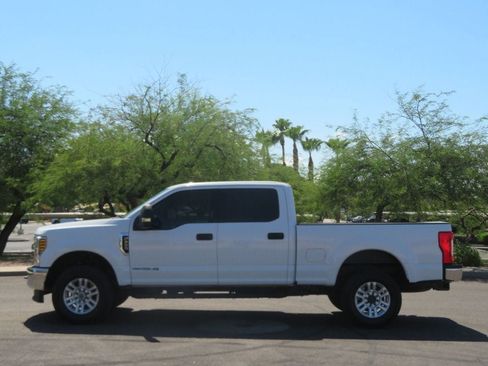 Used 2019 Ford F250 XLT AWD/4WD image 2