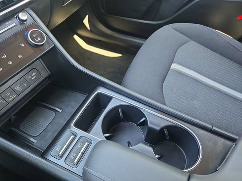 Used 2025 Hyundai Sonata SEL FWD image 24