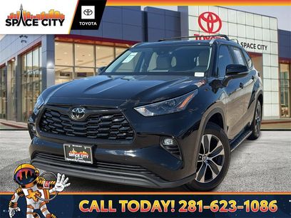 Certified 2025 Toyota Highlander XLE