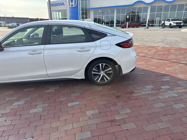Used 2023 Honda Civic LX image 6