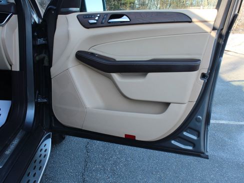 Used 2017 Mercedes-Benz GLS 450 4MATIC image 20