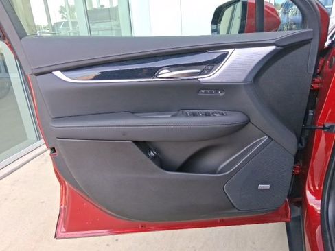 New 2026 Cadillac XT5 Premium Luxury w/ LPO, ONYX Package image 15