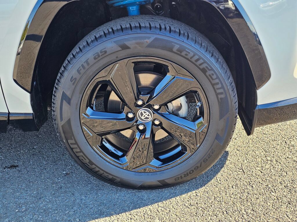 Used 2019 Toyota RAV4 XSE AWD/4WD image 32