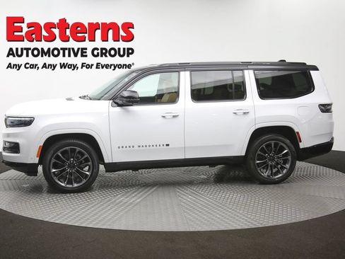Used 2025 Jeep Grand Wagoneer Series III w/ Rear Seat Video Group 1 AWD/4WD image 64