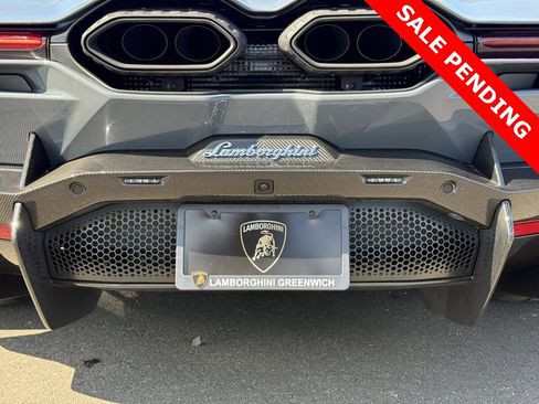 Used 2024 Lamborghini Revuelto image 14