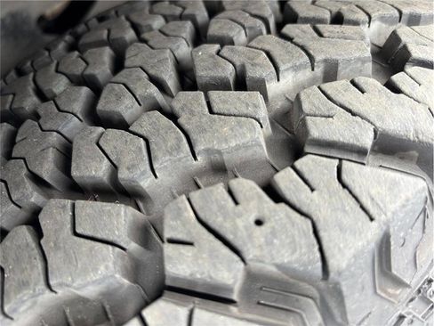 Used 2003 Nissan Frontier SVE image 17