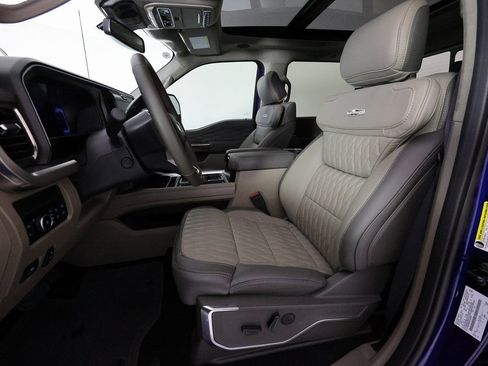 Used 2026 Ford F250 Platinum w/ Platinum Plus Package image 18