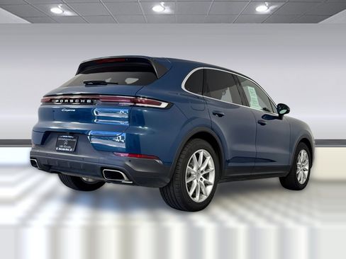 Used 2024 Porsche Cayenne AWD/4WD image 8