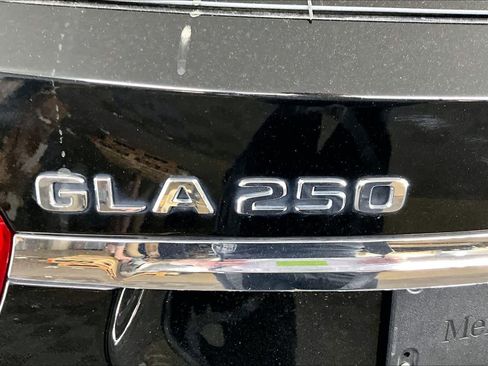 Used 2019 Mercedes-Benz GLA 250 4MATIC image 10