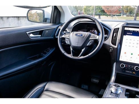 Used 2022 Ford Edge SEL image 14