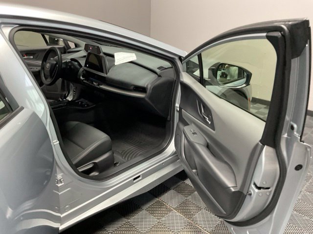 Used 2024 Toyota Prius XLE FWD image 22