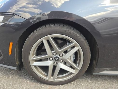 Used 2024 Ford Mustang GT RWD image 3
