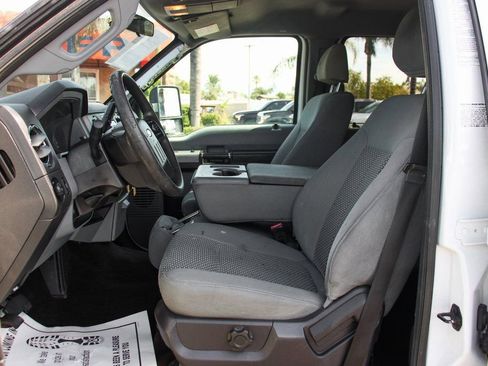 Used 2015 Ford F550 4x4 Crew Cab Super Duty image 17