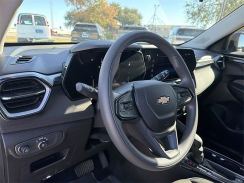 Certified 2025 Chevrolet TrailBlazer LS w/ LS Convenience Package image 10