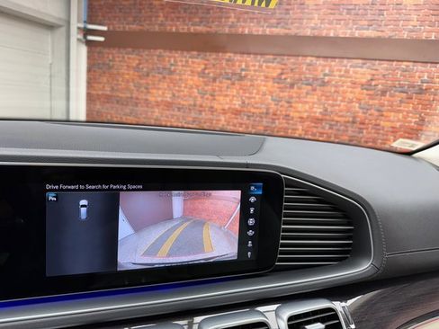 Certified 2022 Mercedes-Benz GLS 450 4MATIC image 21