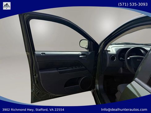 Used 2009 Jeep Compass Sport FWD image 16