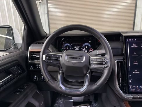 Used 2025 GMC Yukon Denali image 49