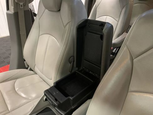 Used 2013 GMC Acadia SLT image 37