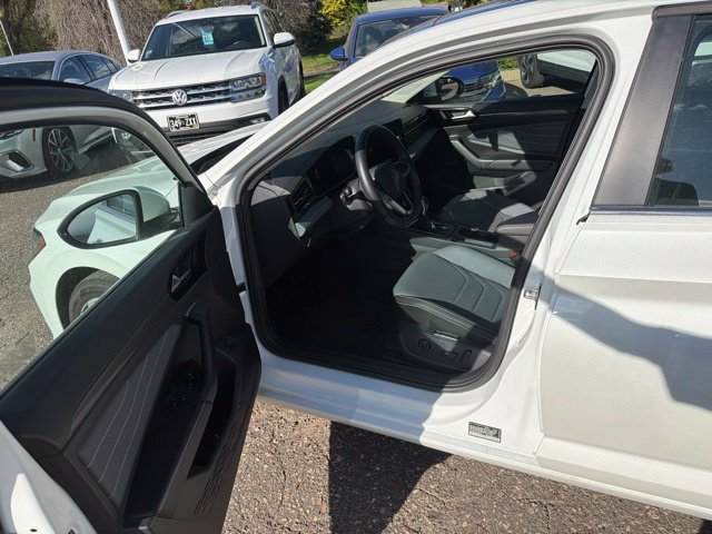 Certified 2026 Volkswagen Jetta SEL FWD image 11