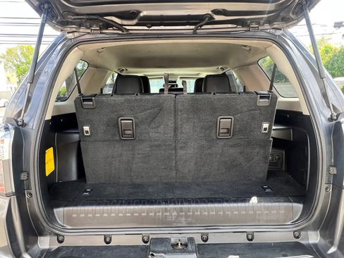 Used 2016 Toyota 4Runner Limited AWD/4WD image 10
