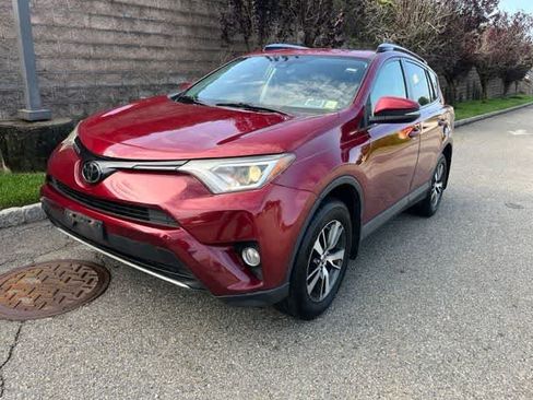 Used 2018 Toyota RAV4 XLE w/ Plus Extra Value Package AWD/4WD image 1