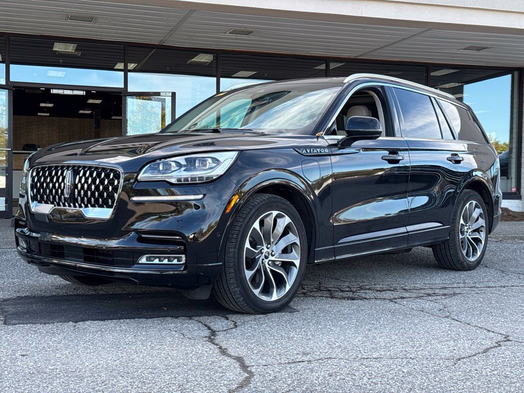 Used 2023 Lincoln Aviator Grand Touring w/ Equipment Group 301A AWD/4WD image 9