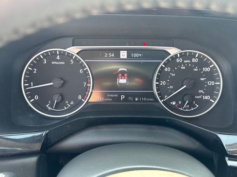 Used 2022 Nissan Pathfinder SL w/ SL Premium Package FWD image 18