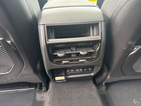 New 2026 Jeep Grand Cherokee Limited image 23