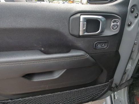 Used 2023 Jeep Wrangler Unlimited Rubicon 4xe w/ Steel Bumper Group AWD/4WD image 10