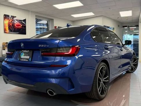 Used 2022 BMW 330e w/ M Sport Package RWD image 6