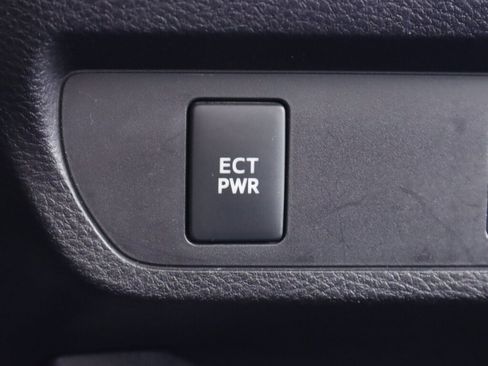 Used 2016 Toyota Tacoma SR5 w/ SR5 Appearance Package (SN) image 24