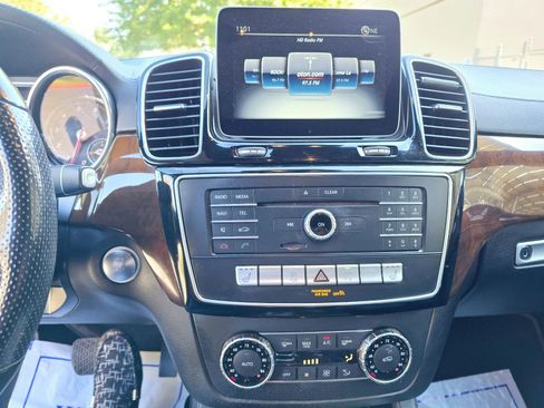 Used 2019 Mercedes-Benz GLS 450 4MATIC w/ Premium 1 Package image 19