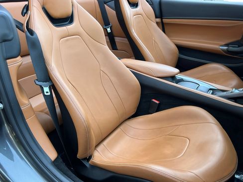 Used 2019 Ferrari Portofino RWD image 17
