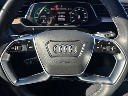 Used 2024 Audi Q8 e-tron Premium Plus image 27