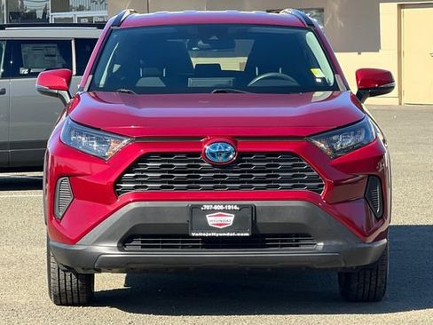 Used 2021 Toyota RAV4 LE AWD/4WD image 11