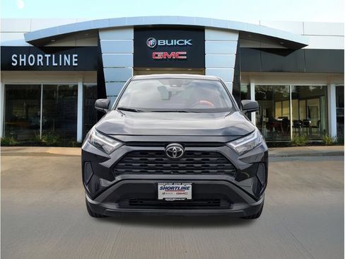 Used 2023 Toyota RAV4 LE AWD/4WD image 10