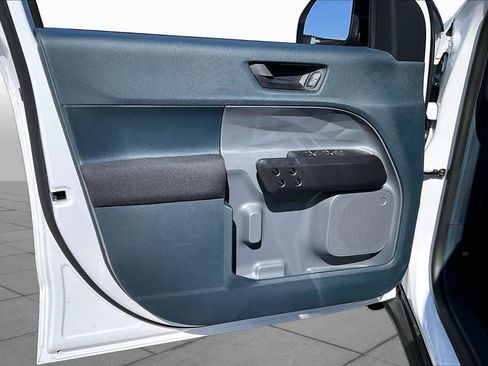 Used 2025 Ford Maverick XL FWD image 23