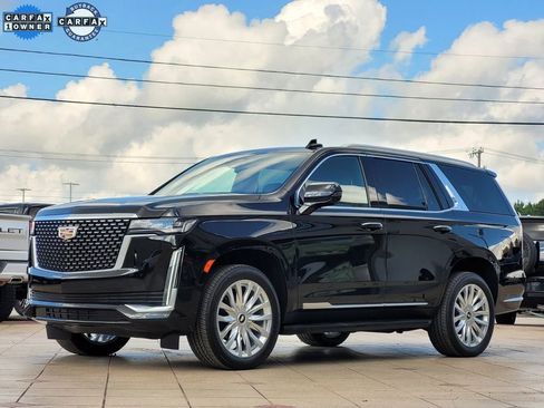 Used 2022 Cadillac Escalade Luxury w/ LPO, Illumination Package image 3