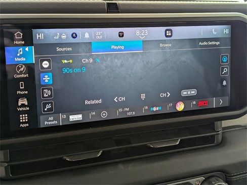 Used 2025 Jeep Wrangler Unlimited Sahara w/ Safety Group image 18