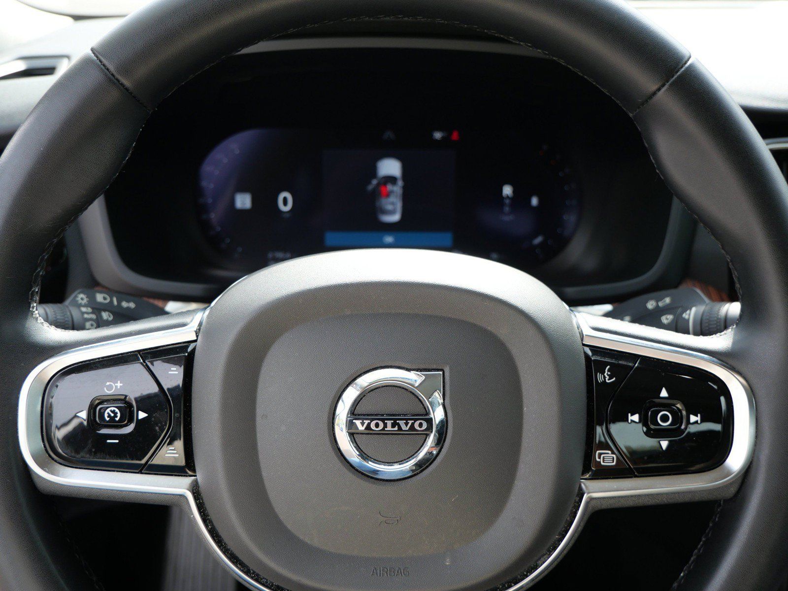 Certified 2024 Volvo S60 B5 Plus w/ Climate Package AWD/4WD image 24