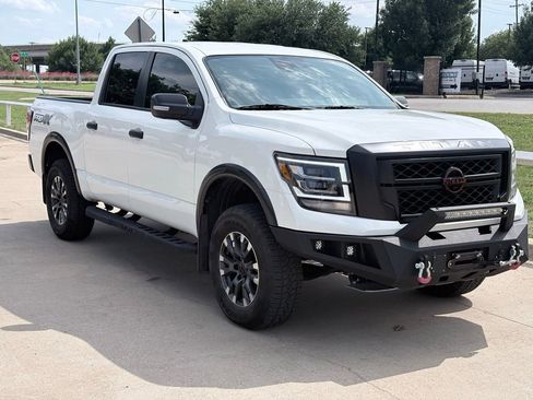 Used 2024 Nissan Titan PRO-4X w/ Pro-4x Convenience Package AWD/4WD image 1