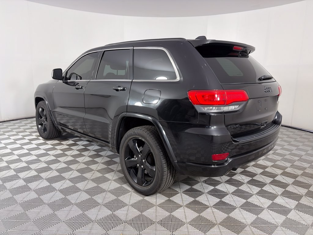 Used 2015 Jeep Grand Cherokee Altitude AWD/4WD image 5