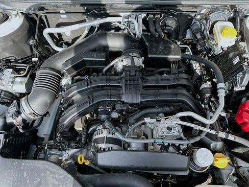 Used 2025 Subaru Outback Premium image 34