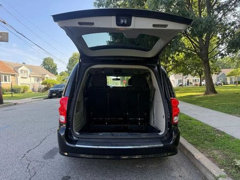 Used 2013 Dodge Grand Caravan FWD image 6