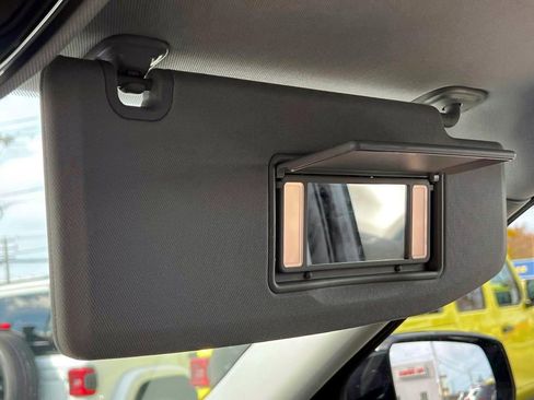 Used 2022 Jeep Grand Cherokee Limited 4xe image 25