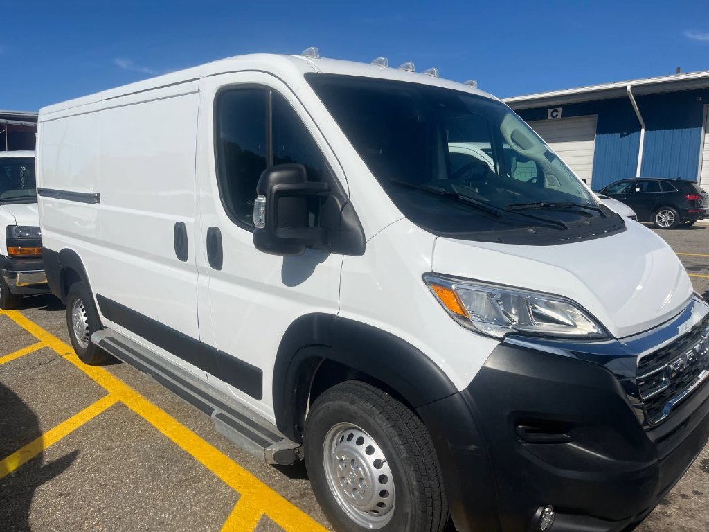 Used 2025 RAM ProMaster 2500 w/ U-Haul Equipment Group FWD image 1