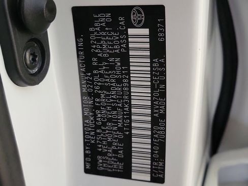 Used 2024 Toyota Camry SE image 30