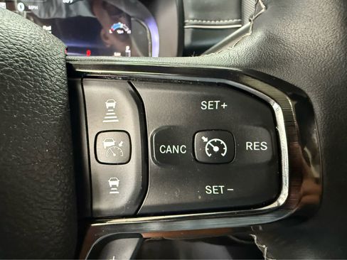 Used 2025 RAM 3500 Limited AWD/4WD image 15