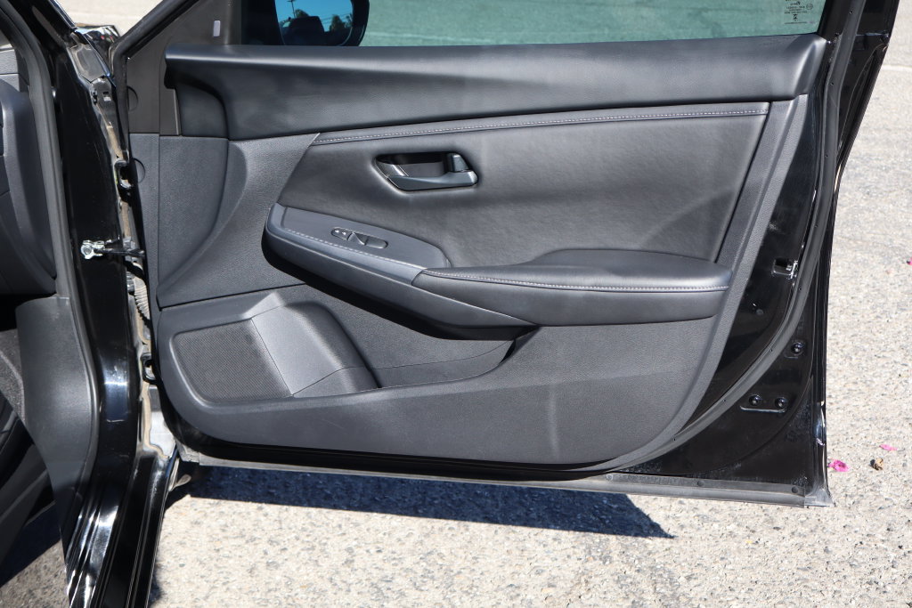 Used 2025 Nissan Sentra S FWD image 37